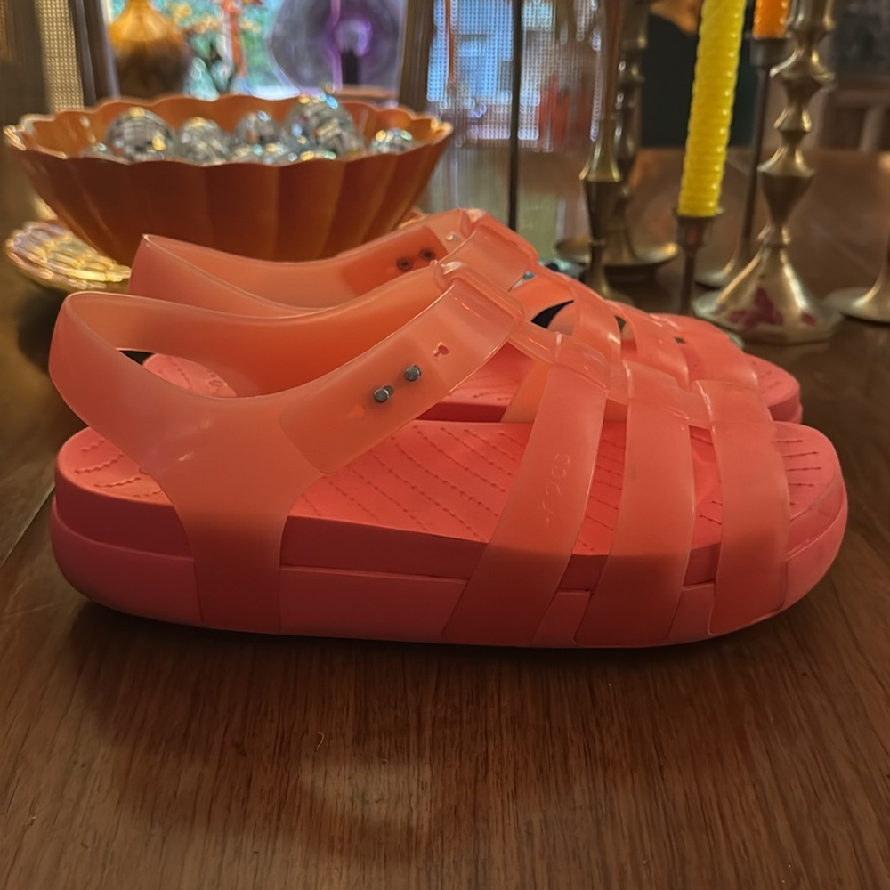 CROCS Splash Women’s Fisherman Jellies Coral Sandals - Picture 2 of 4